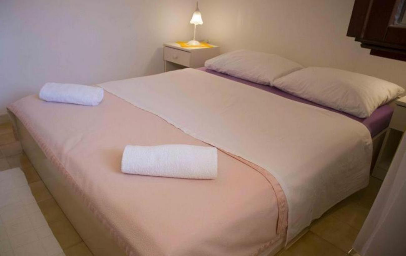Apartments By The Sea Milna, Vis - 8896 Bilik gambar